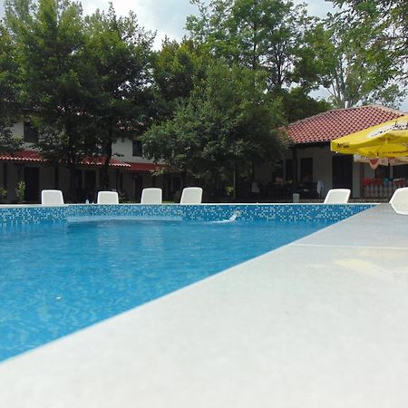 Holiday Park Ranchoto Hotell Kirkovo  Exteriör bild