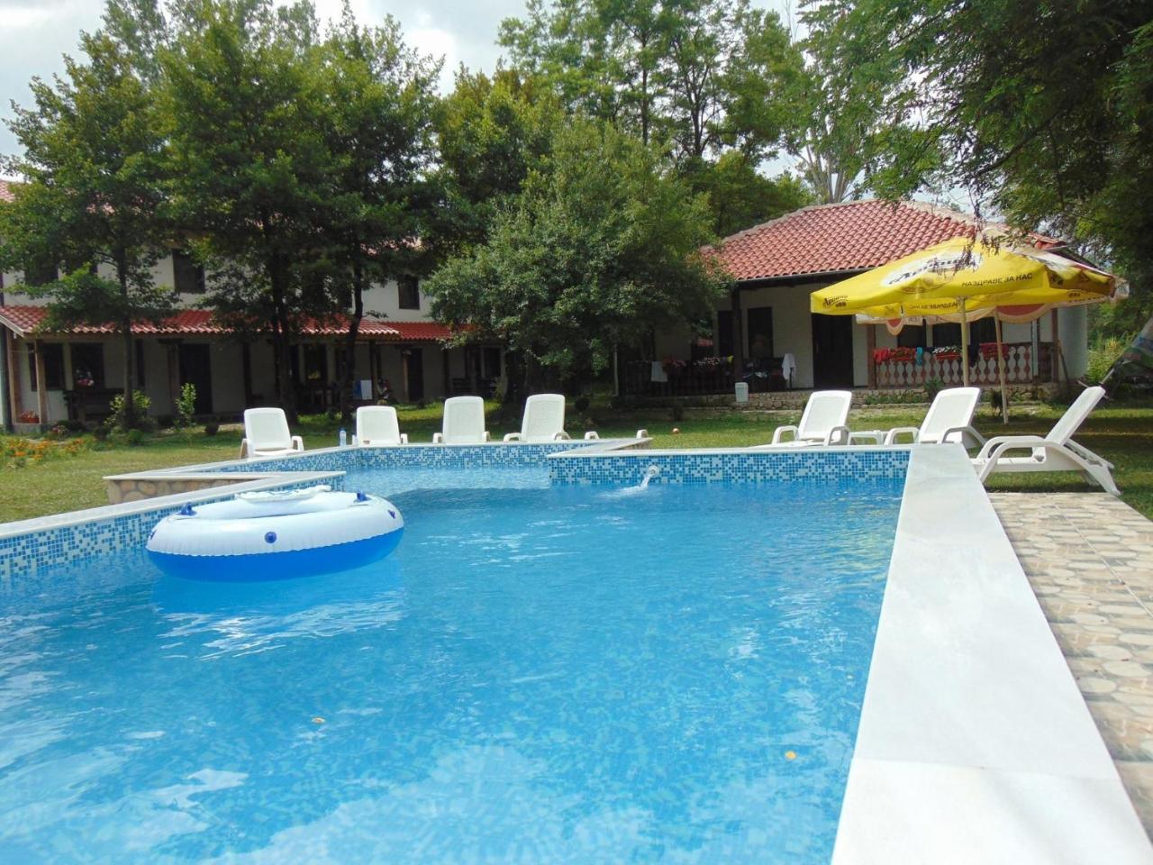Holiday Park Ranchoto Hotell Kirkovo  Exteriör bild